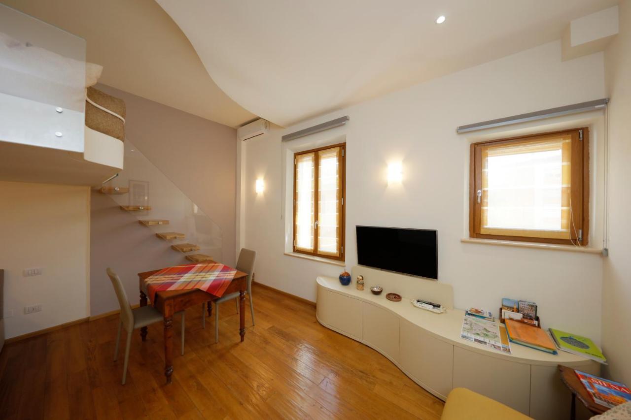 Siena Uptown - Sabrina'S Cozy Apartment Eksteriør billede