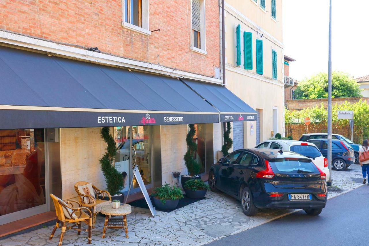 Siena Uptown - Sabrina'S Cozy Apartment Eksteriør billede